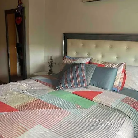 Apartamento Piso Comodo *